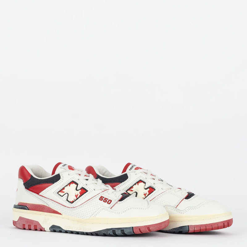 Tênis New Balance 550 Sea Salt Red