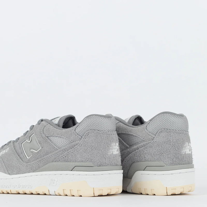 Tênis New Balance 550 Cinza