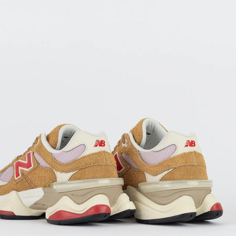 Tênis New Balance 9060 Caramelo Rosa Claro Vermelho