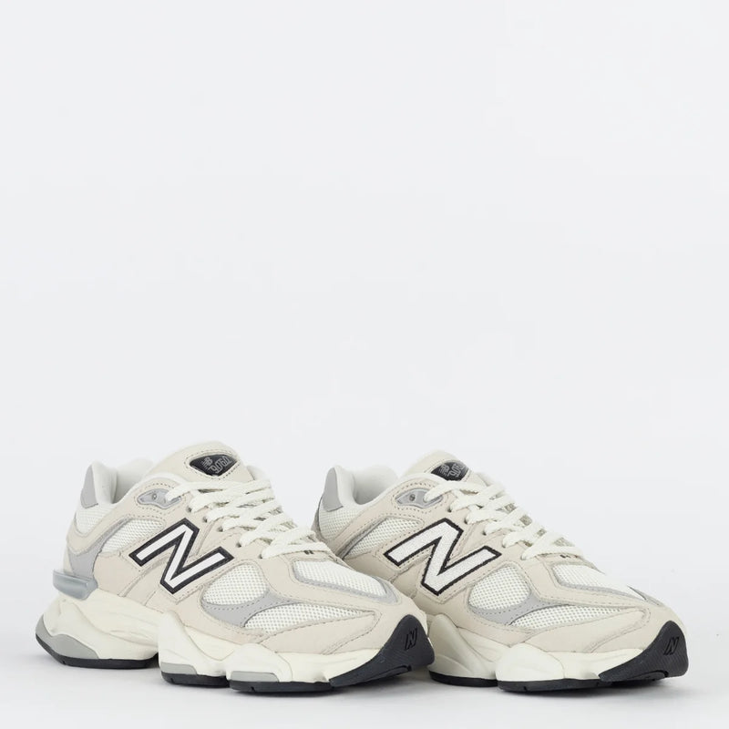 Tênis New Balance 9060 Branco Off Cinza