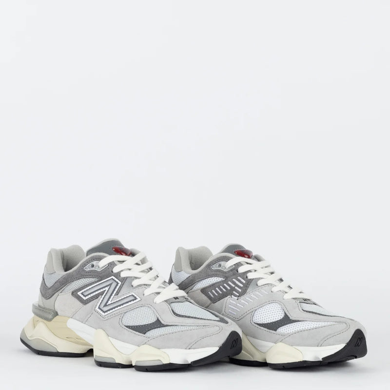 Tênis New Balance 9060 Cinza Branco