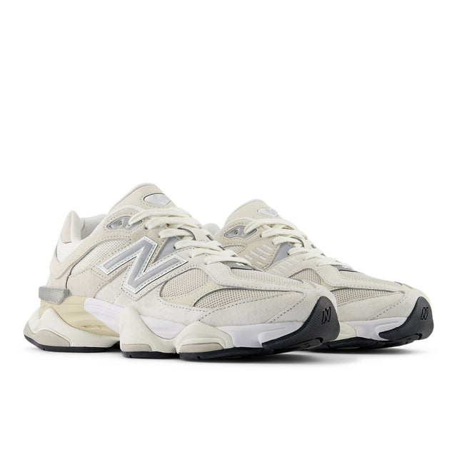 Tênis New Balance 9060 Bege