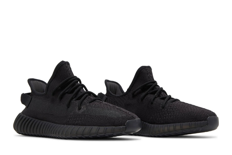 Tênis Yeezy Boost 350 V2